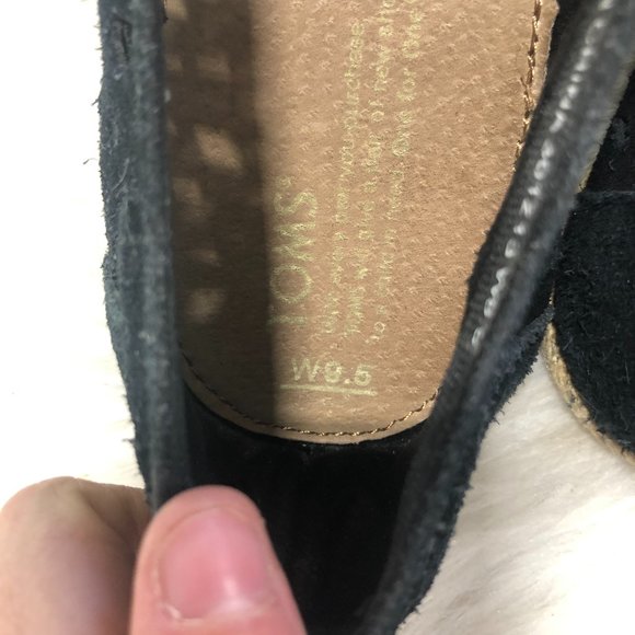 TOMS Suede Classic Perforated Black Loafer SZ 9.5 - Picture 6 of 6